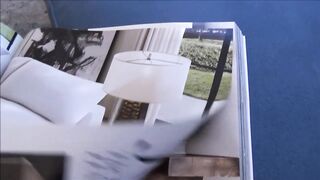 Hatalmas mellű nevelő anya kezelésbe veszi a kárót