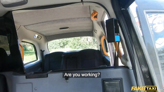 Fake Taxi - Sabien DeMonia a méretes cicis ribi