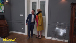Mature.nl - Vén házastárs popsiba tolva