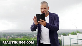 Reality Kings - Cherry Kiss popókája durván meghágva