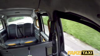 Fake Taxi - Alice Judge popóba kefélve a taxiban