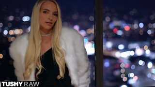 TUSHYRAW - Lana Sharapova a szőrös pinás világos szőke kiscsaj