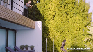 Private.com - Talia Mint a szomszéd manussal szexel
