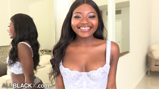 AllBlackX - Noemie Bilas a cuki barna picsa