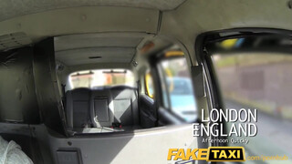 FakeTaxi cuki göndör fekete hölgyemény nagyon jól baszható