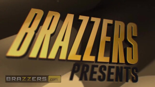 Brazzers - Cherie Deville tini csávóval kúrel