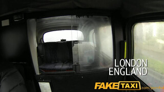 FakeTaxi - nagy cicis debella csajszi a taxiban