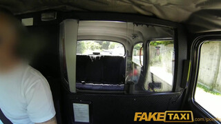 FakeTaxi - Rio Lee a hatalmas tőgyes fekete csaj