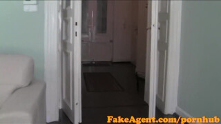 FakeAgent rettentő aranyos tini lány és a szűk pici puncikája