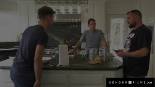 GenderX - stopposból pornófilmes lett a travi