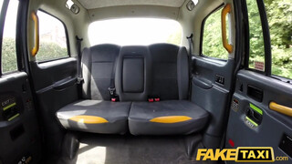 Fake Taxi - Ashleigh Devere a nagy keblű kiscsaj