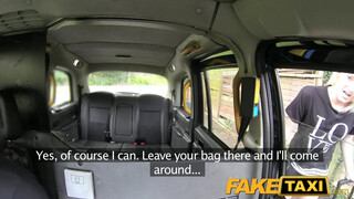 FakeTaxi - skót picsa a szabadban is szereti