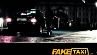 FakeTaxi - Jasmine Jae imádja a durva dákót