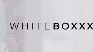 WhiteBoxxx - kettő méretes keblű cseh nőci és egy szerencsés faszi