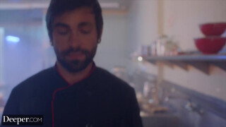 Deeper - Alyx Star az óriás cicis bige