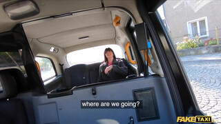 Fake Taxi - Tetovált olasz nőci megkúrva