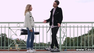 Casual Tini Porno - gyönyörű néger lány és a barátja