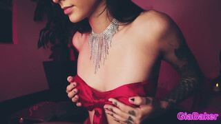 Gia Baker a tüzes latina kiscsaj