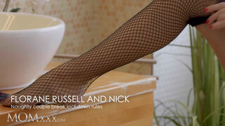Florane Russell a szexy cseh csöcsös milf