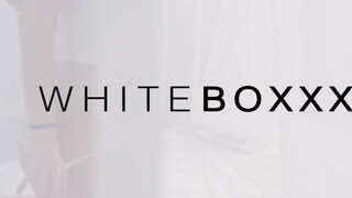 WHITEBOXXX - csodaszép, szexy csajszi az ágyban