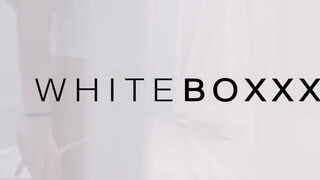 WHITEBOXXX - Adelle Sabelle a dögös francia csajszi