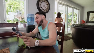 BANGBROS - Crystal Chase a méretes kannás kolumbiai lány