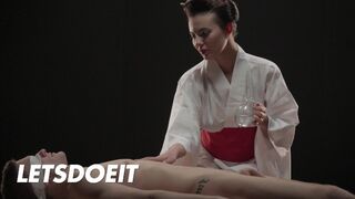 Vanessa Decker forró masszázst ad Max Diornak, aztán alaposan meglovagolja