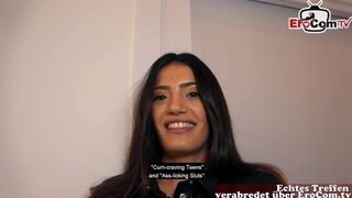 Német geek hapsi megdugja a forró kolumbiai milf-et randin