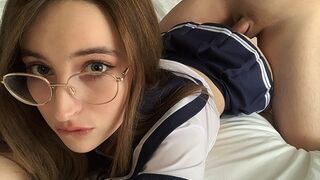 Nevelő hugom hazatérése után videózza, ahogy alaposan megdugom