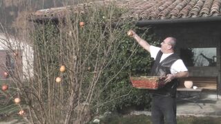 Fullos világos szőke tini amatőr análba kefélve és szájba lőve méretes farasszal